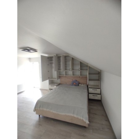 Mobilier dormitor pentru mansardă pentru tavan înclinat A-93